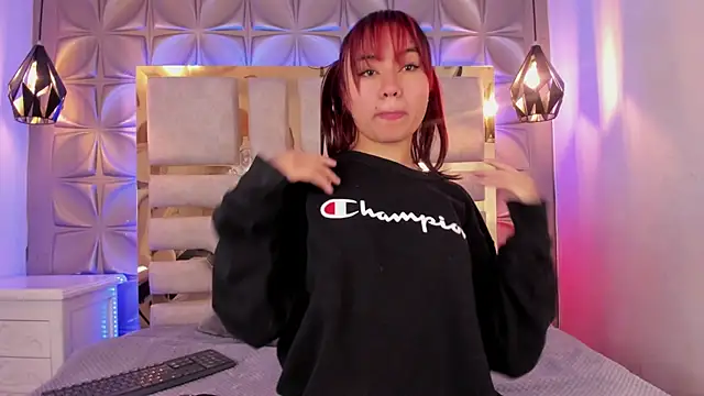 Snapshot of nahia_low chatting on 01/20/25, 04:43 nahia low online show from 01/20/25, 04:43