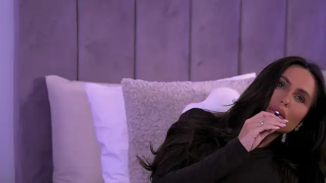 AnaisBellas online show from 11/22/25, 12:32