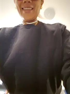 Snapshot of Allana_Squirt chatting on 02/02/25, 08:19 Allana Squirt online show from 02/02/25, 08:19