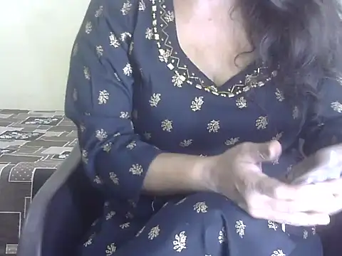 Snapshot of Lusty_Wife1 chatting on 09/27/25, 08:09 Lusty Wife1 online show from 09/27/25, 08:09