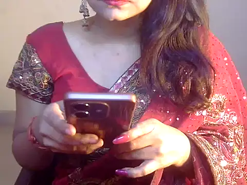 Snapshot of Lusty_Wife1 chatting on 12/28/24, 07:01 Lusty Wife1 online show from 12/28/24, 07:01