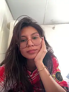 emily villamil online show from 03/28/26, 01:23