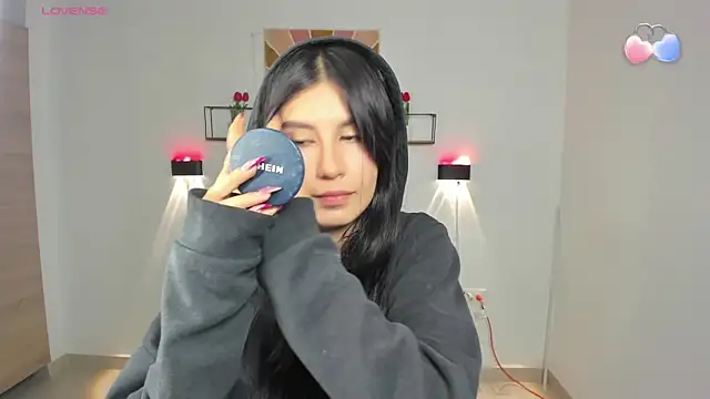 emily villamil online show from 03/27/26, 09:05