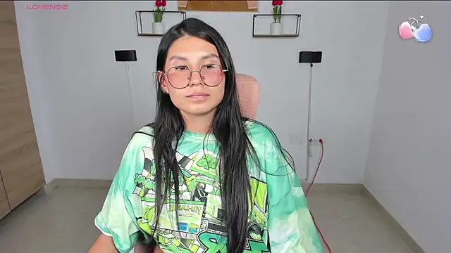 emily villamil online show from 07/25/26, 11:11