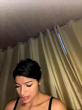 AgathaGeorgiou online show from 11/24/25, 10:43