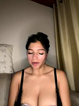 AgathaGeorgiou online show from 10/21/25, 10:53