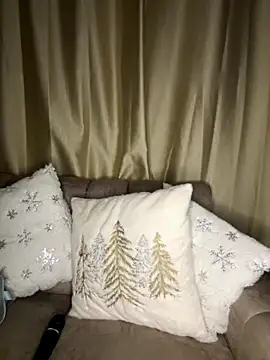 AgathaGeorgiou online show from 10/27/25, 10:44