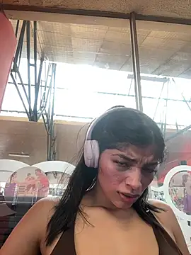AgathaGeorgiou online show from 05/18/26, 08:02
