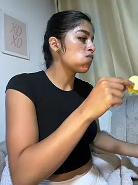 AgathaGeorgiou online show from 04/28/26, 10:36