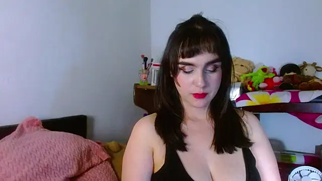 Snapshot of collette_beaufoy_ chatting on 06/23/26, 07:39 collette beaufoy online show from 06/23/26, 07:39