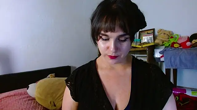 Snapshot of collette_beaufoy_ chatting on 06/12/26, 06:22 collette beaufoy online show from 06/12/26, 06:22