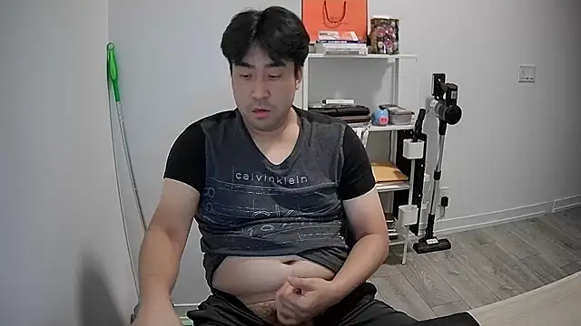 Koreanboy171 online show from 08/05/26, 11:43