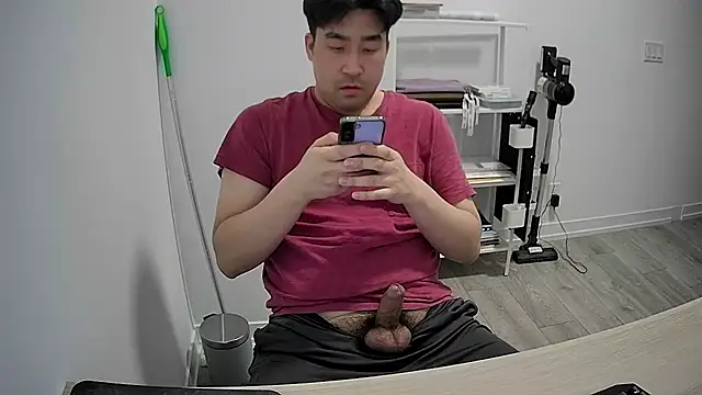 Koreanboy171 online show from 04/15/26, 12:05