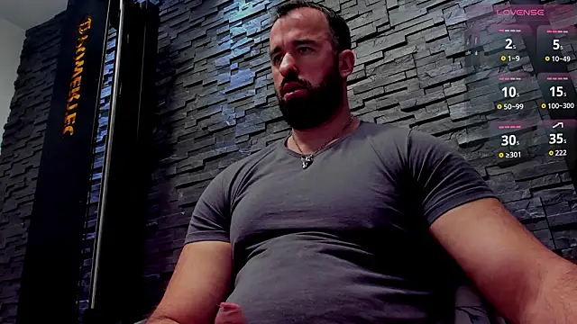 Snapshot of David_Big_Daddy chatting on 02/01/26, 01:48 David Big Daddy online show from 02/01/26, 01:48