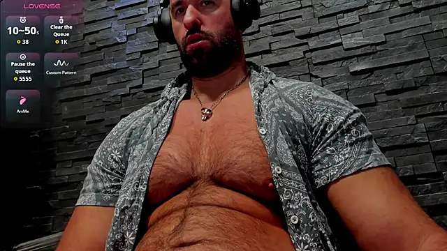 Snapshot of David_Big_Daddy chatting on 09/18/25, 06:33 David Big Daddy online show from 09/18/25, 06:33