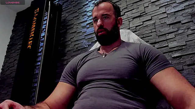 Snapshot of David_Big_Daddy chatting on 02/08/26, 04:37 David Big Daddy online show from 02/08/26, 04:37