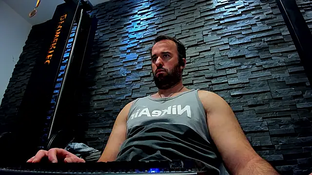 Snapshot of David_Big_Daddy chatting on 03/18/25, 07:12 David Big Daddy online show from 03/18/25, 07:12