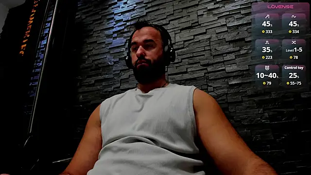Snapshot of David_Big_Daddy chatting on 10/16/25, 10:51 David Big Daddy online show from 10/16/25, 10:51