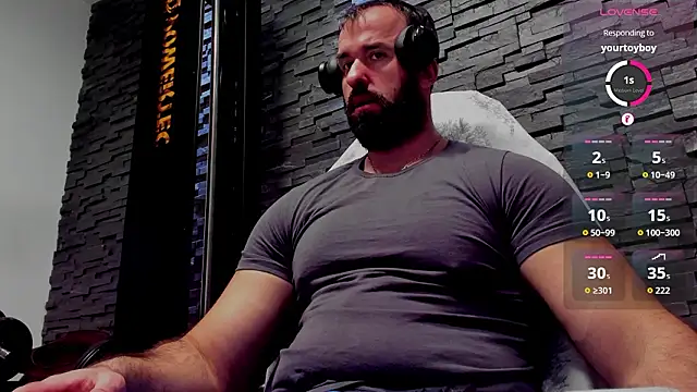 Snapshot of David_Big_Daddy chatting on 02/17/26, 09:34 David Big Daddy online show from 02/17/26, 09:34