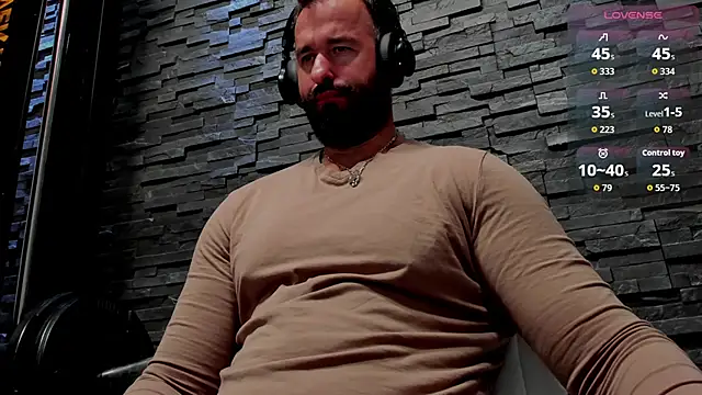 Snapshot of David_Big_Daddy chatting on 10/02/25, 06:33 David Big Daddy online show from 10/02/25, 06:33