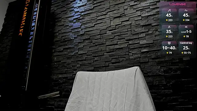 Snapshot of David_Big_Daddy chatting on 11/20/25, 07:36 David Big Daddy online show from 11/20/25, 07:36