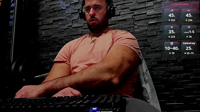 Snapshot of David_Big_Daddy chatting on 11/08/25, 08:45 David Big Daddy online show from 11/08/25, 08:45