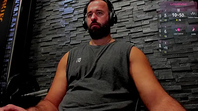Snapshot of David_Big_Daddy chatting on 09/28/25, 04:14 David Big Daddy online show from 09/28/25, 04:14