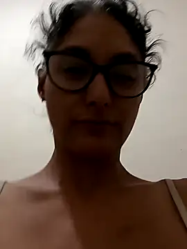 Snapshot of brdot_ chatting on 11/20/25, 08:48 brdot online show from 11/20/25, 08:48