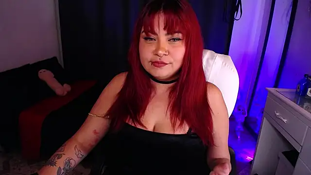 Snapshot of bad_scarlett1 chatting on 09/11/25, 12:43 bad scarlett1 online show from 09/11/25, 12:43