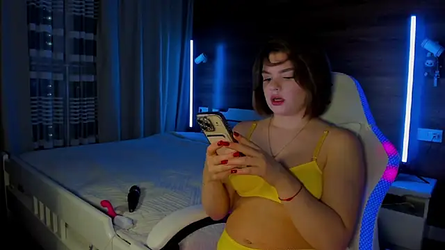 Elizabeth Hottie  online show from 11/12/25, 11:52