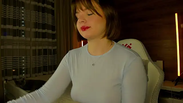 Elizabeth Hottie  online show from 05/18/26, 11:20