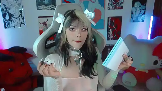 Deadly Doll online show from 10/26/25, 08:31