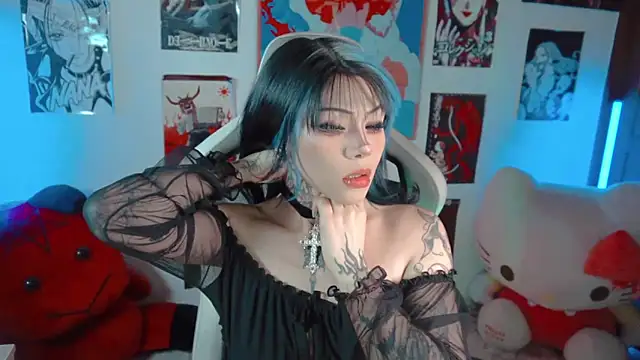 Deadly Doll online show from 11/17/25, 09:19