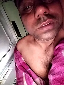 Snapshot of IndianPornStarRavee chatting on 11/23/25, 02:21 IndianPornStarRavee online show from 11/23/25, 02:21