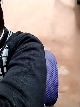 Snapshot of IndianPornStarRavee chatting on 01/06/26, 09:02 IndianPornStarRavee online show from 01/06/26, 09:02