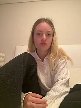 Snapshot of mariemelissah chatting on 03/03/25, 02:06 mariemelissah online show from 03/03/25, 02:06