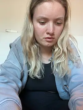 Snapshot of mariemelissah chatting on 03/19/25, 06:01 mariemelissah online show from 03/19/25, 06:01