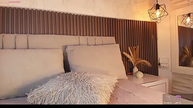 SHANONCLARK online show from 12/18/25, 07:07