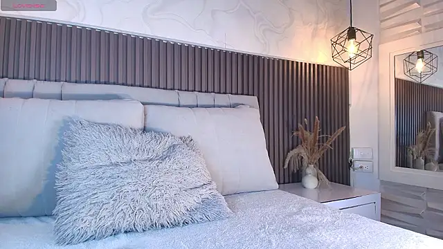 Snapshot of SHANONCLARK chatting on 03/03/26, 07:10 SHANONCLARK online show from 03/03/26, 07:10