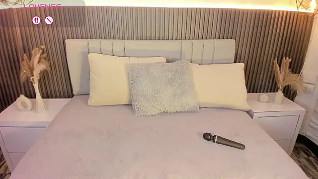 SHANONCLARK online show from 10/23/25, 07:12