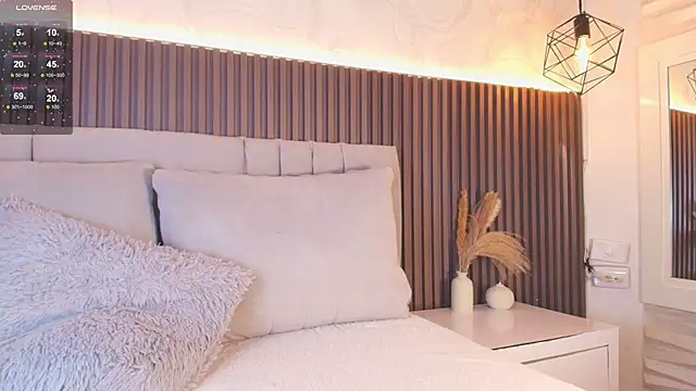 SHANONCLARK online show from 11/28/25, 07:14