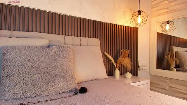 Snapshot of SHANONCLARK chatting on 01/10/26, 06:14 SHANONCLARK online show from 01/10/26, 06:14