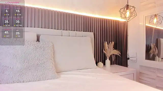 SHANONCLARK online show from 11/06/25, 07:07