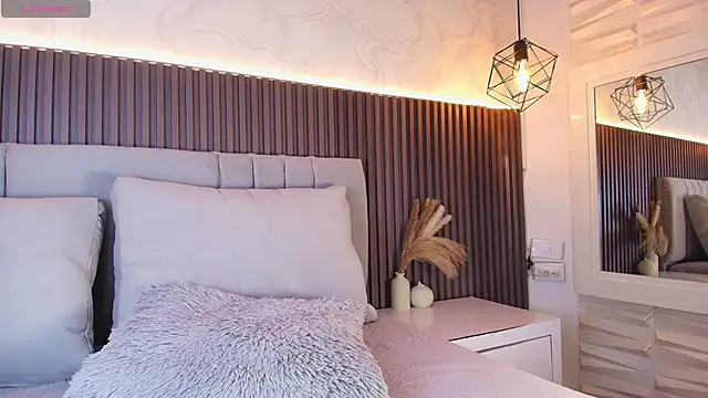 SHANONCLARK online show from 12/02/25, 07:15