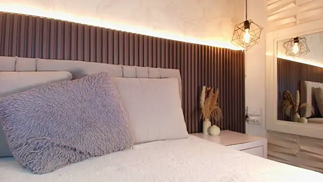 Snapshot of SHANONCLARK chatting on 01/09/26, 07:21 SHANONCLARK online show from 01/09/26, 07:21