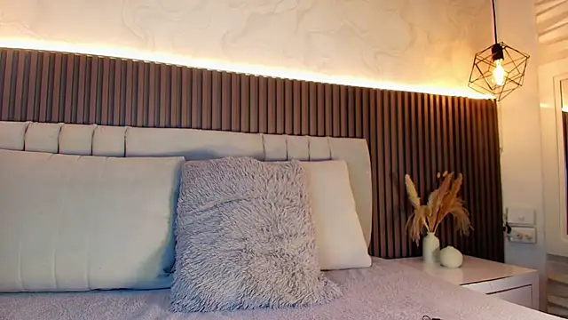 Snapshot of SHANONCLARK chatting on 01/06/26, 07:18 SHANONCLARK online show from 01/06/26, 07:18