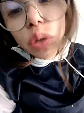 valentina swallow online show from 09/26/25, 08:27