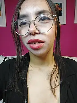 Snapshot of valentina_swallow chatting on 07/15/26, 04:41 valentina swallow online show from 07/15/26, 04:41