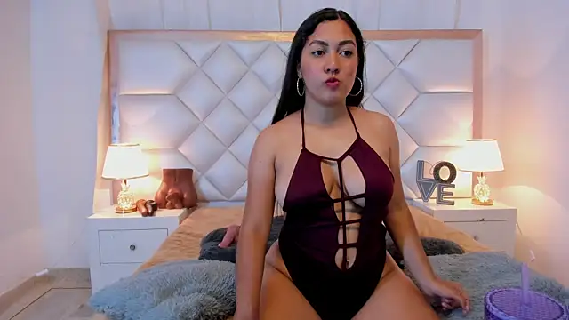 brittany069 online show from 10/25/25, 04:11