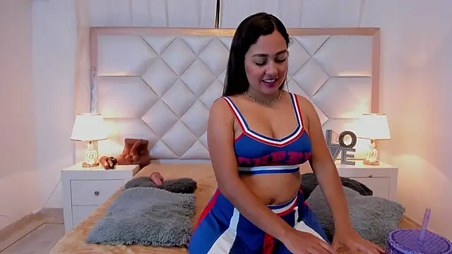 brittany069 online show from 11/12/25, 04:05